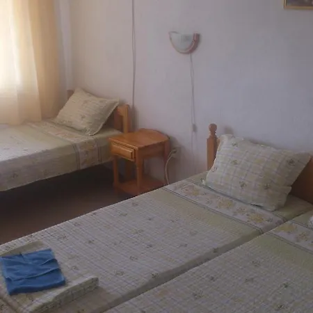 Guest house Svetla 2*